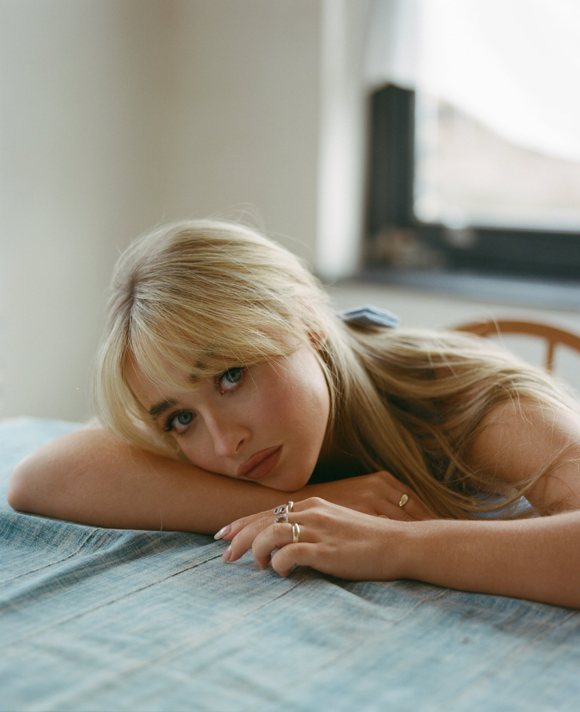 Sabrina Carpenter candid