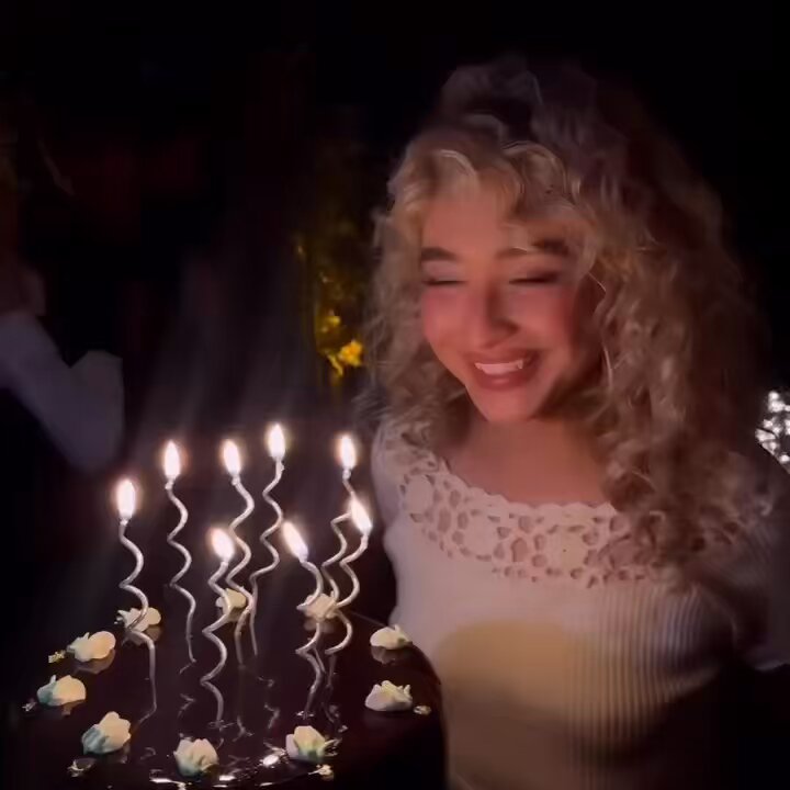 The Birthday Issue: Jak świętuje Sabrina Carpenter?